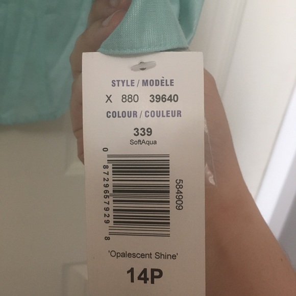 Aqua blue button front blouse from Allison Daley in 14P size - Picture 3 of 7